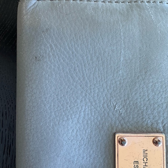 Michael Kors Grey Zip Around Wallet - Picture 2 of 5
